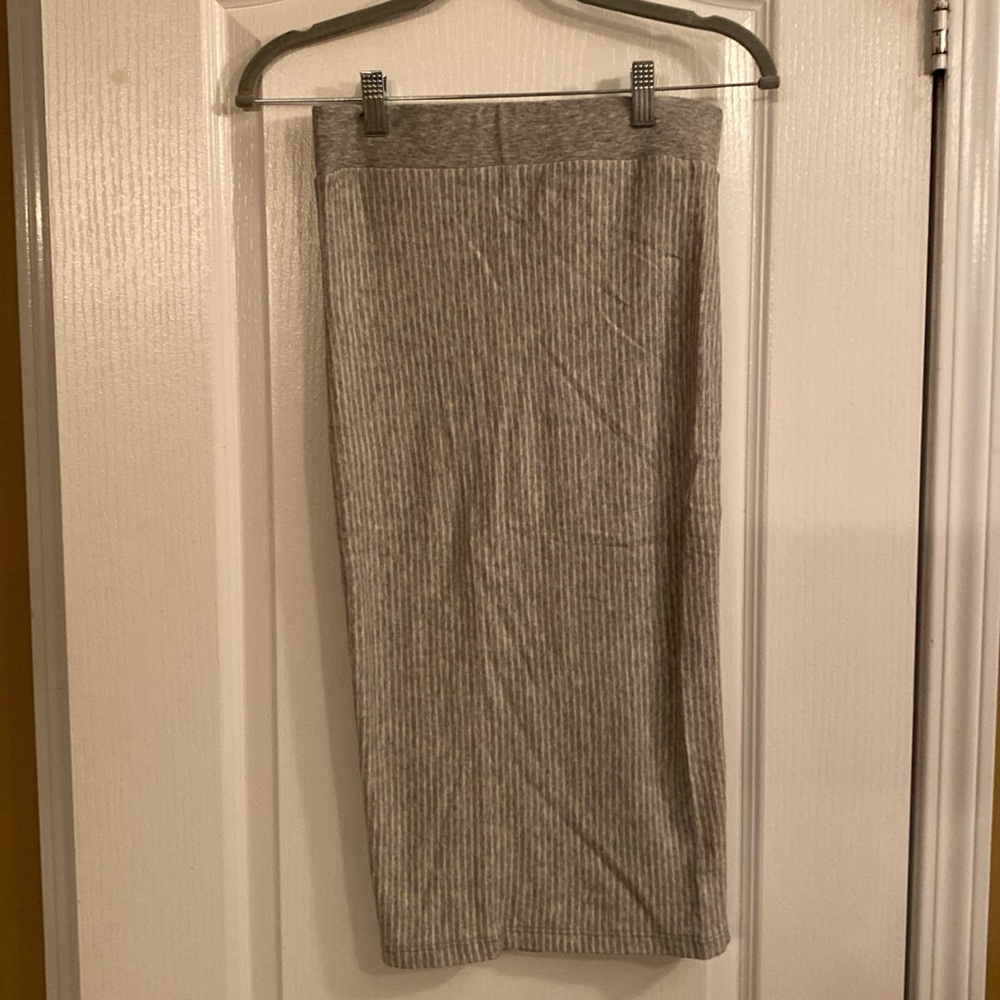 James Perse Grey and White Striped Skirt Size: 0